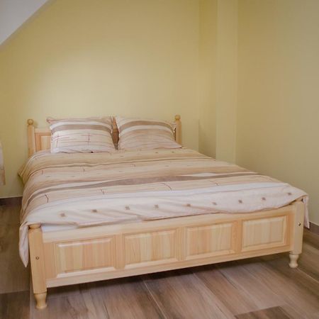 Guest House Joji ساباريفا بانيا المظهر الخارجي الصورة