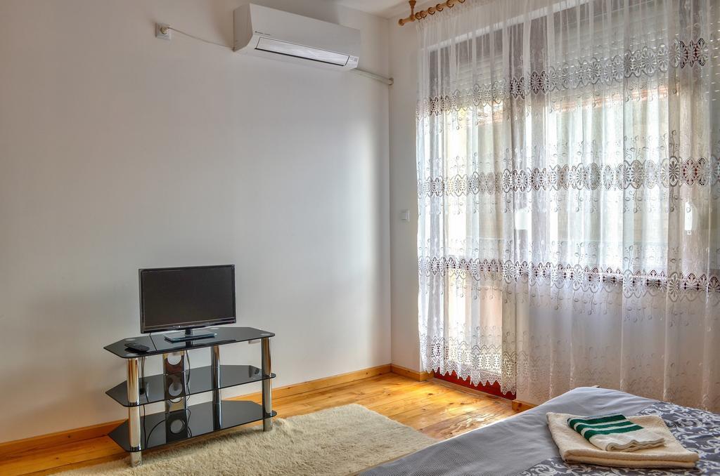 Guest House Joji ساباريفا بانيا الغرفة الصورة