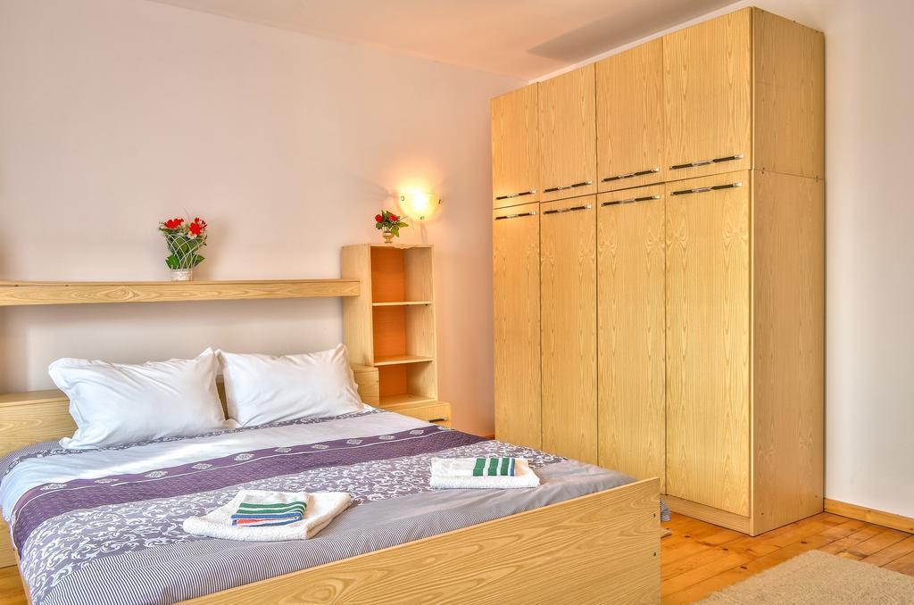Guest House Joji ساباريفا بانيا الغرفة الصورة
