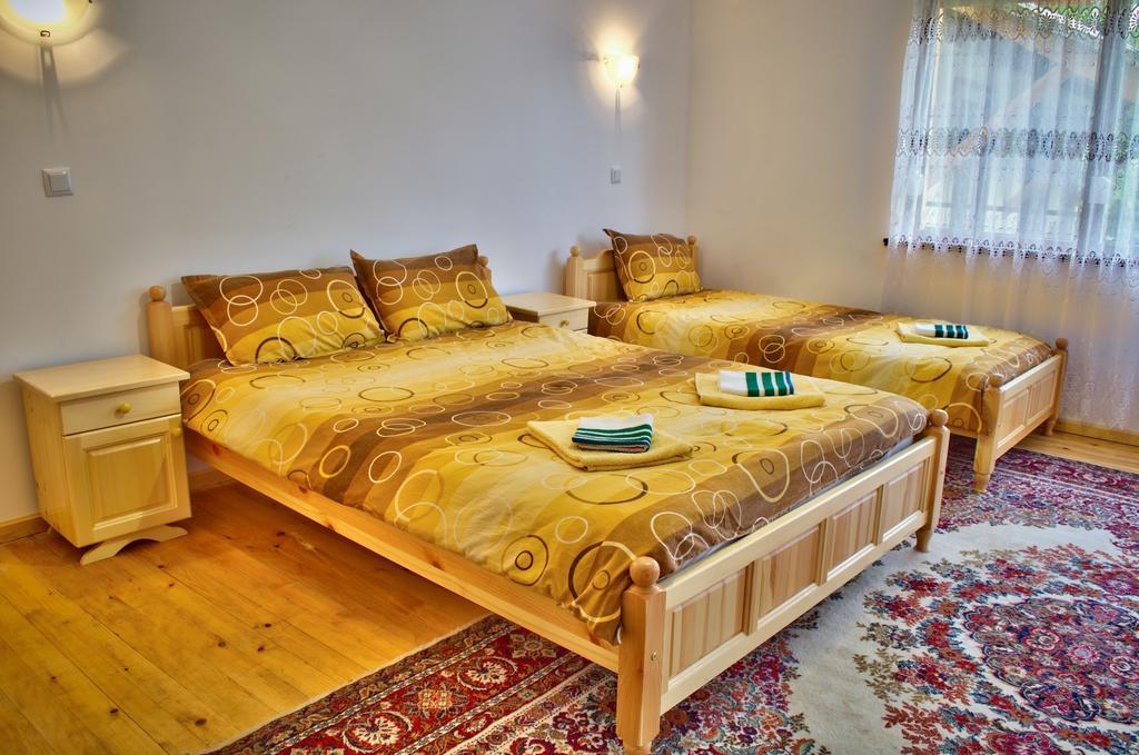 Guest House Joji ساباريفا بانيا الغرفة الصورة